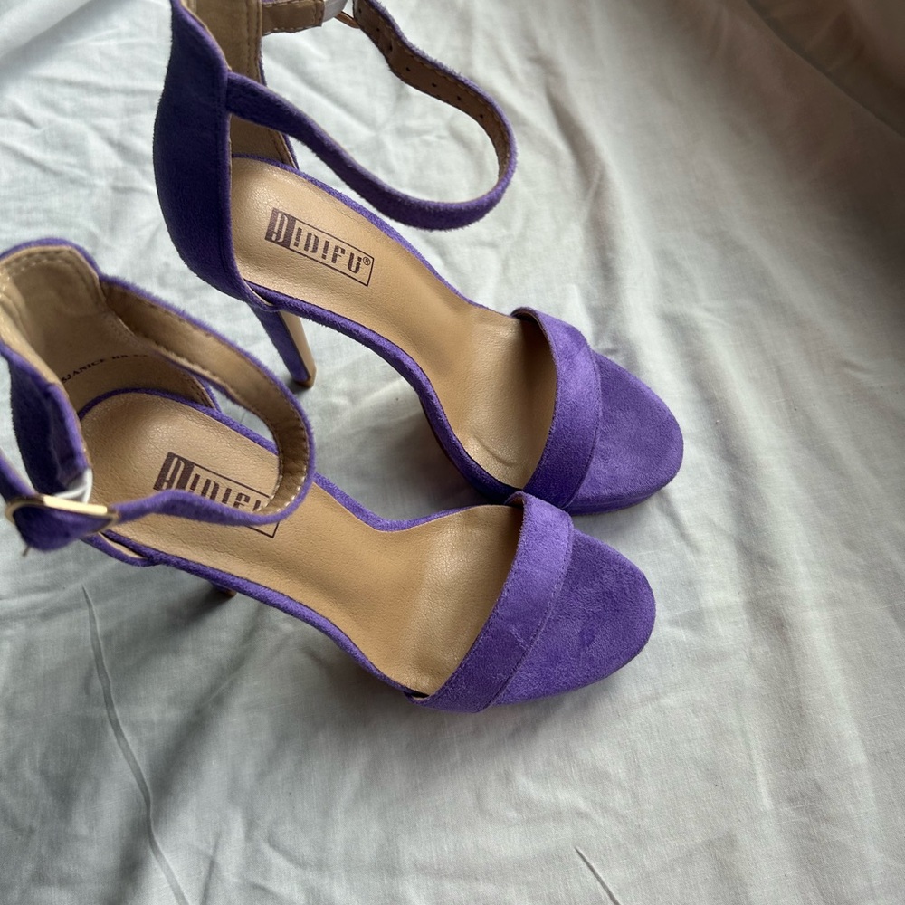 Aldo Purple Heels Modern Minimalist Design